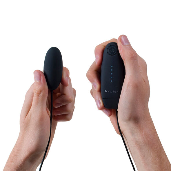 B SWISH - BNAUGHTY CLASSIC VIBRATING BULLET BLACK B SWISH